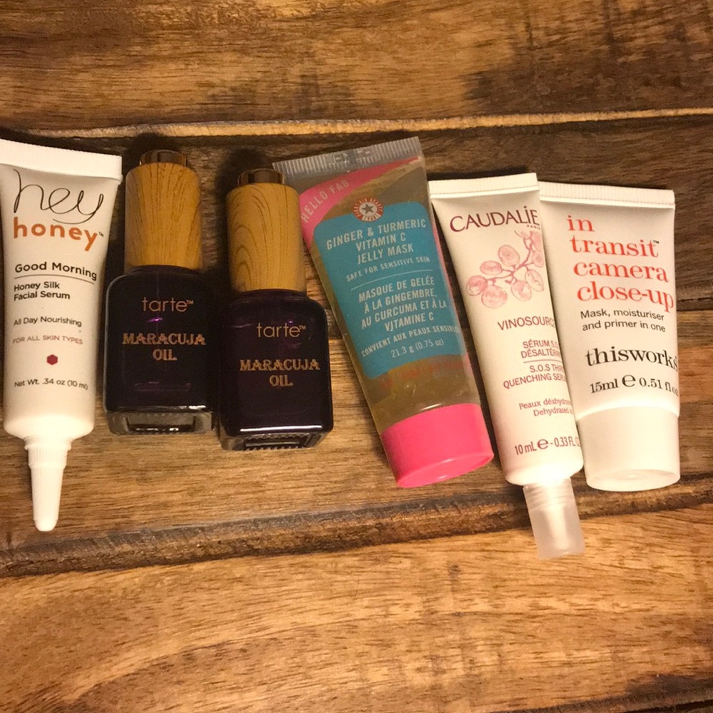 Skin care sample pack